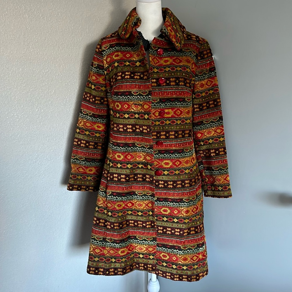 Amazing vintage thick tapestry coat. It is one of a kind